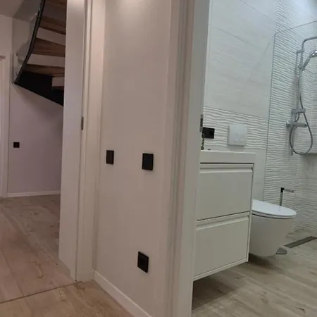 Anita's Mansion